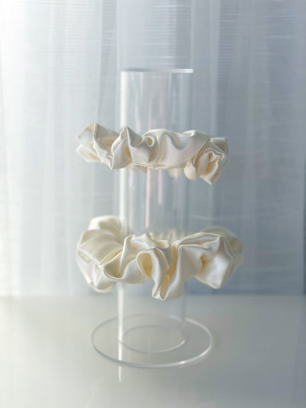 IVORY CREAM SCRUNCHIE | Jumbo